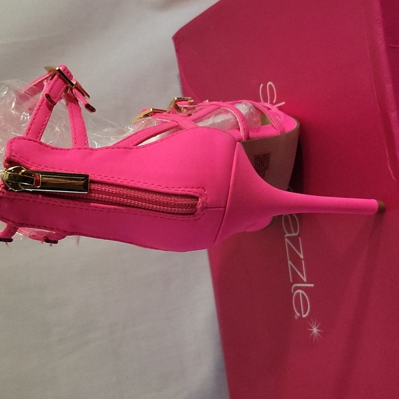 Womans stilettos - Picture 4 of 4